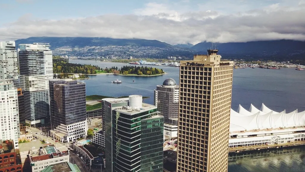 Teaching Jobs in Canada with Visa Sponsorship 2025 ($65,869 and $69,567 Per Year)